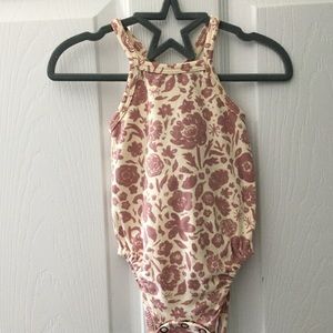 Beautiful NEW Organic L’ovedbaby Romper/bodysuit